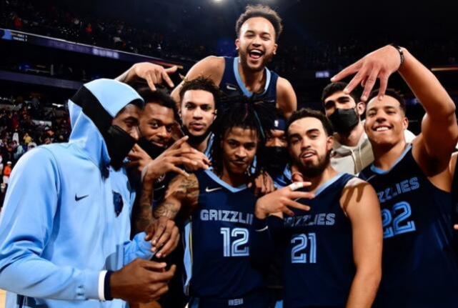 真英雄!球队绝杀晋级,震惊全场 真英雄!球队绝杀晋级,震惊全场