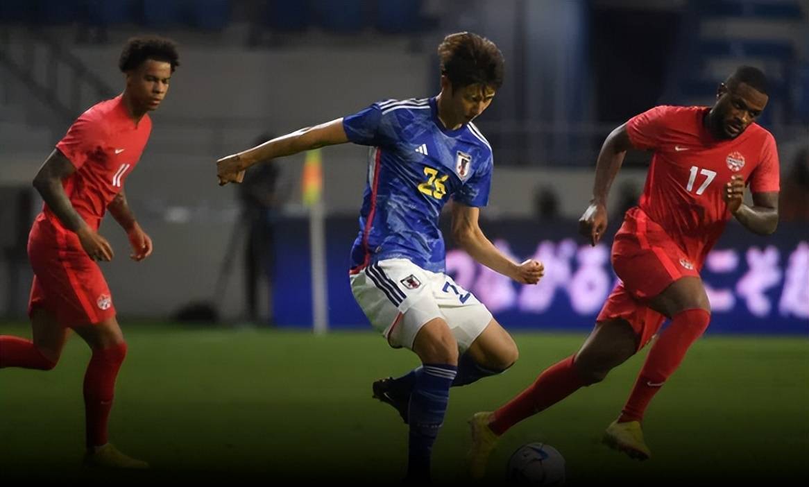 关于日本年轻后卫加盟法甲劲旅，展示亚洲实力的信息