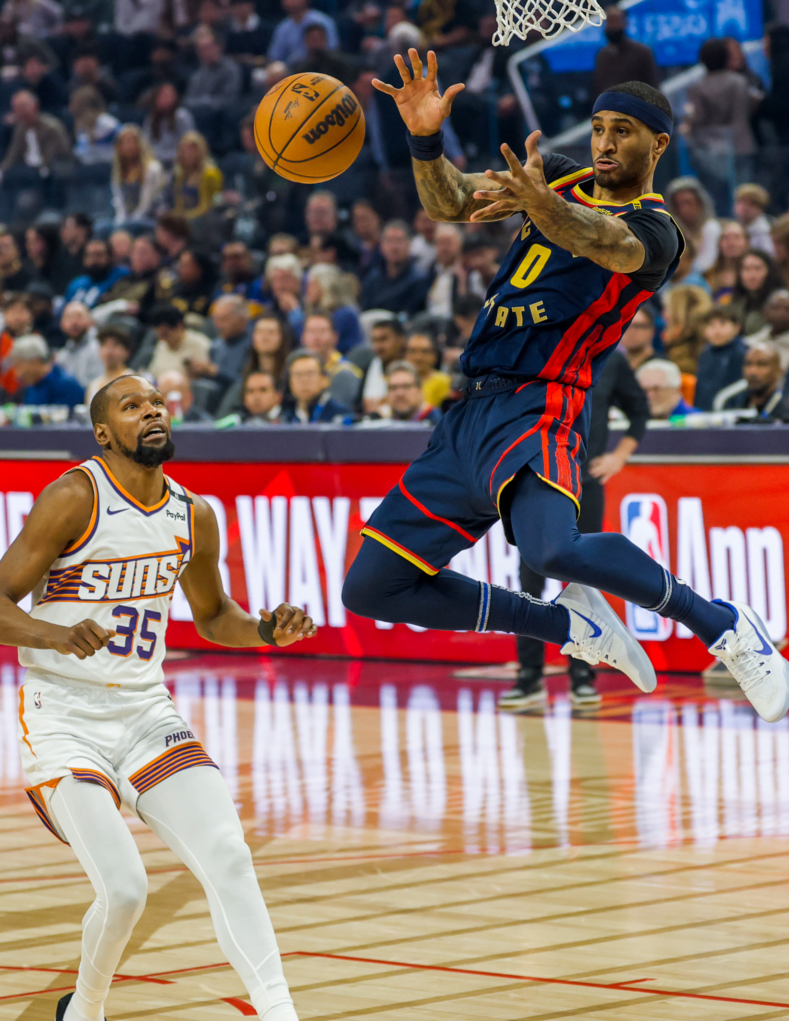 勇士客场击败太阳，取得两连胜