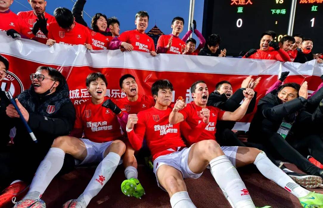 上港取得连胜迎来新赛季第一场胜利 上港取得连胜迎来新赛季第一场胜利