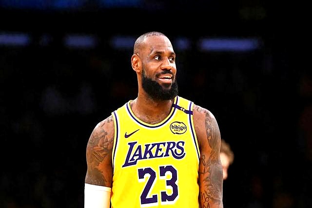 湖人战胜黄蜂继续领跑