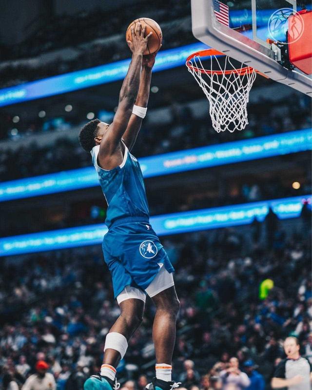 小牛反超灰熊，唐斯全场踢皮球稳定得分，绝杀推动比分胜局的简单介绍